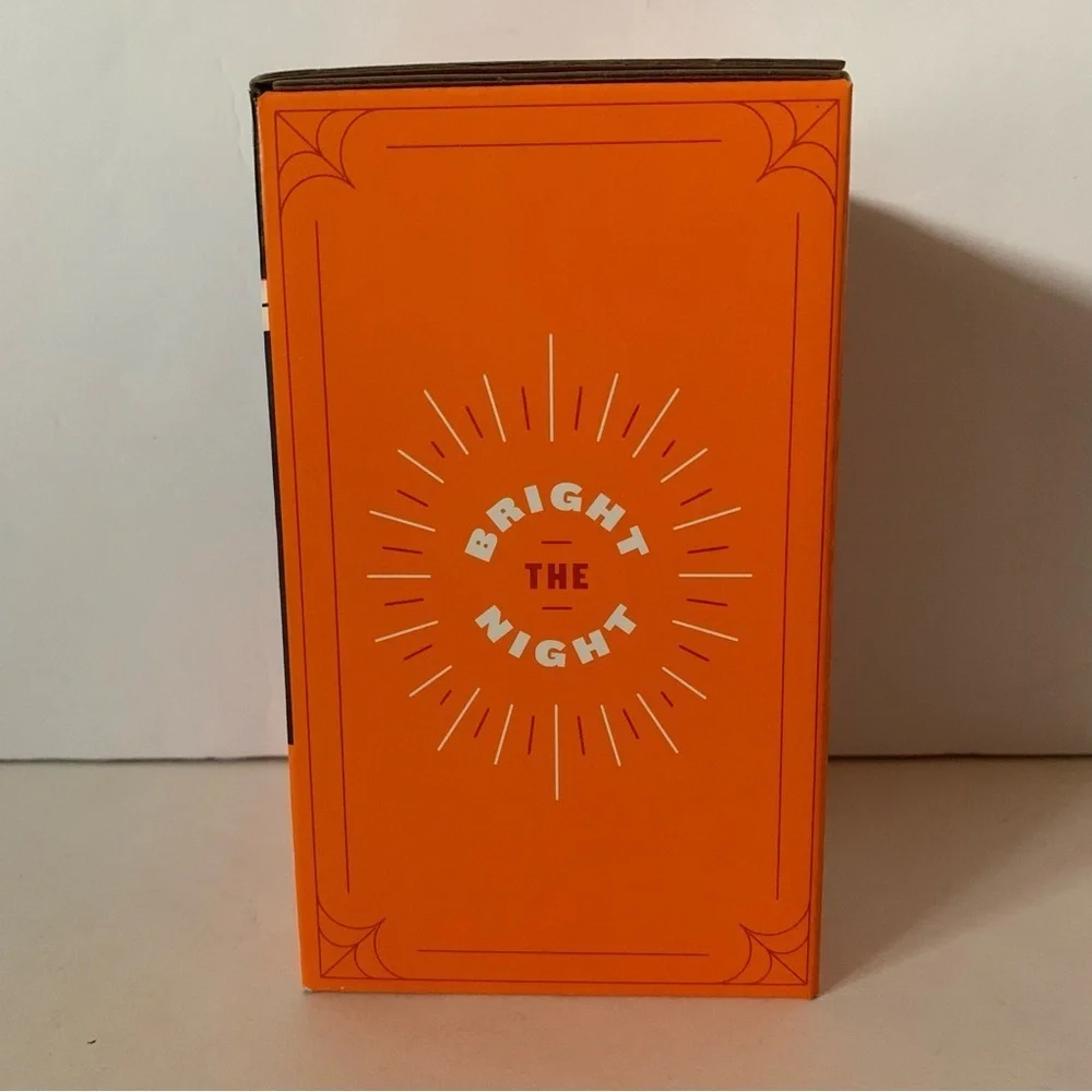 NIB. HYDE & EEK! Swooping Witches Motion Projector